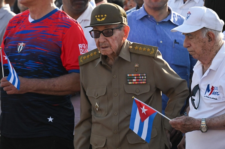 SAD diže optužnicu protiv Castra (94). Slično su napravili i prije upada u Venezuelu